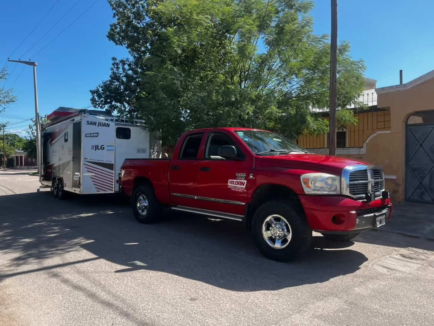 Camioneta RAM de Roldan Logística - Vehículo de rescate 4x4